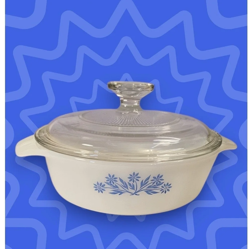 VTG Anchor Hocking Fire King #433 Blue Cornflower 1.5 qt Oval Casserole With Lid